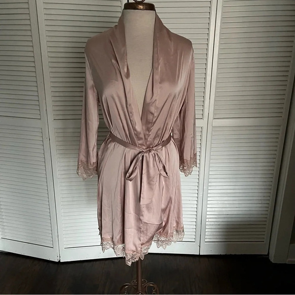 POL robe silky blush mauve pink lace trim medium / large - Picture 1 of 9